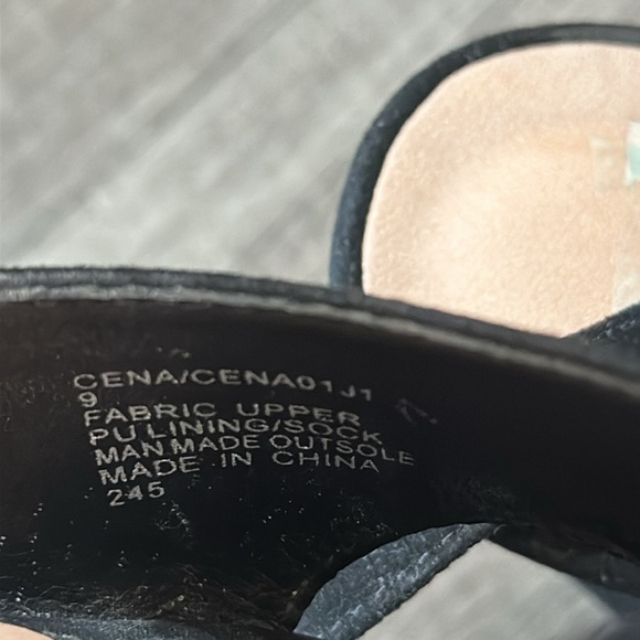 MADDEN GIRL| Cena Wedge Sandals - Picture 7 of 8